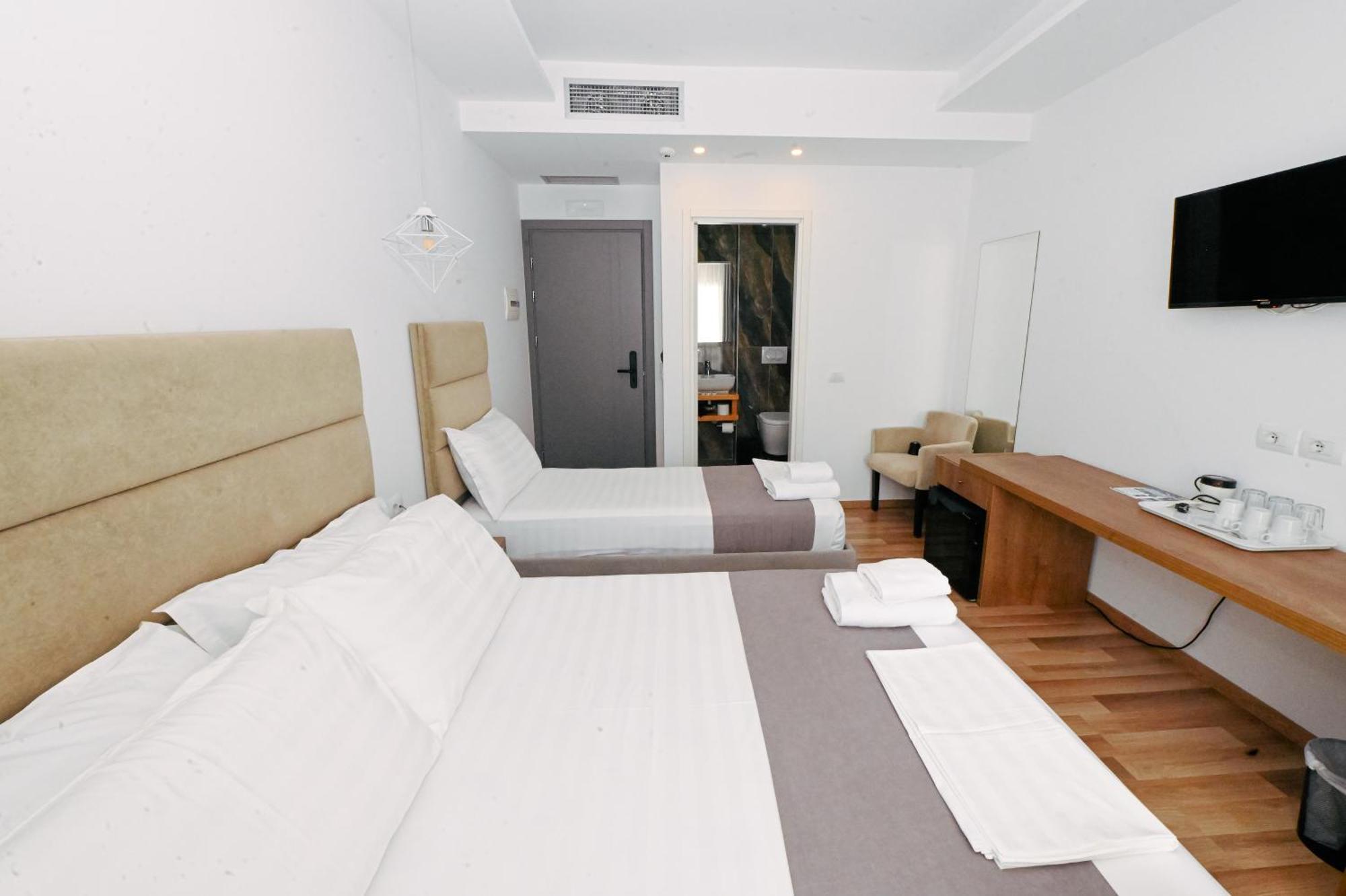 Bianco Hotel 4*