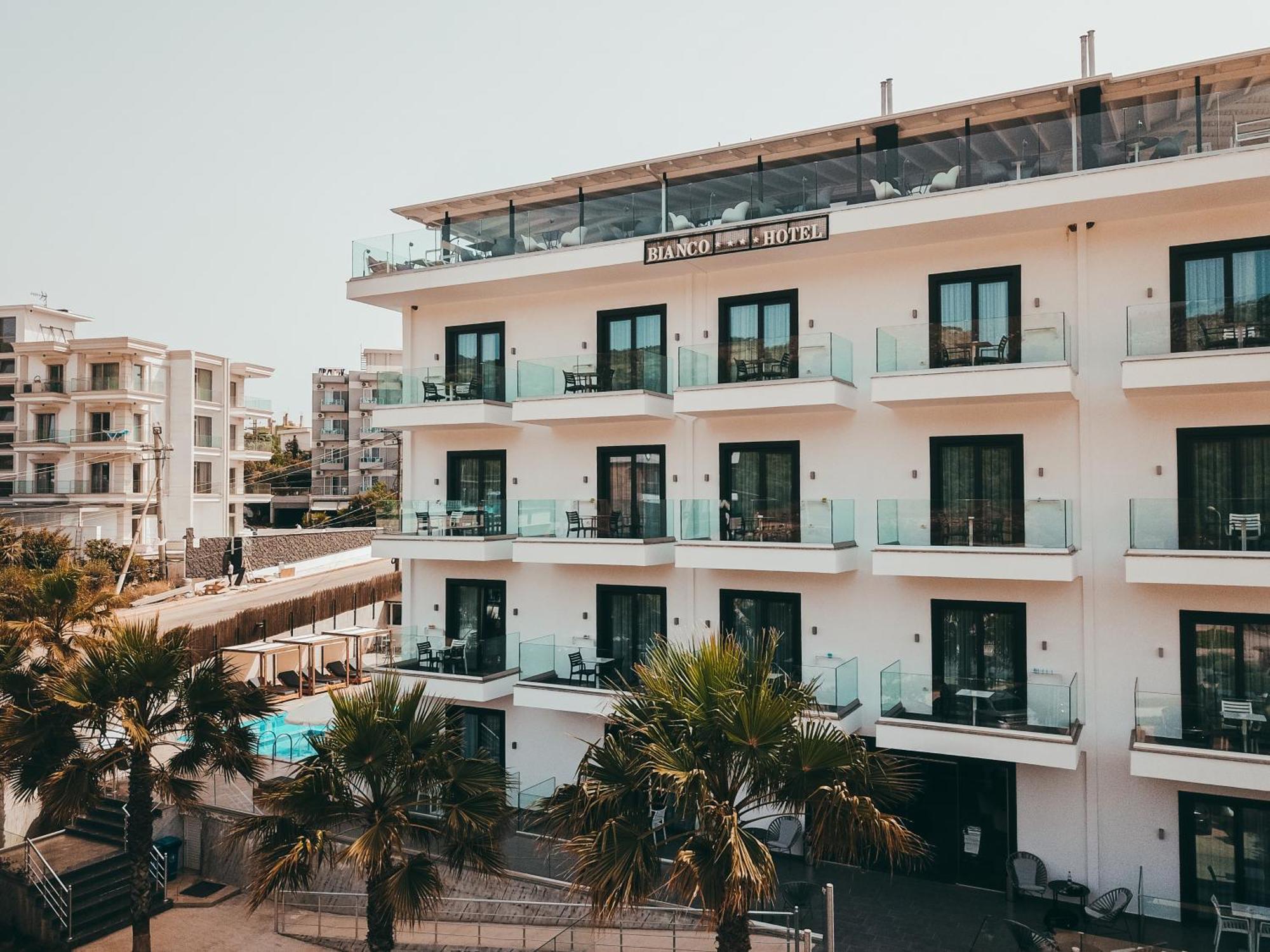 Bianco Hotel 4*